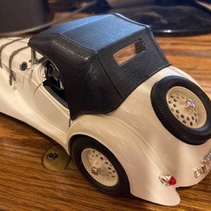 1940 BMW 328 CABRIOLET IN IVORY BY ROAD LEGENDS. 1:18 SCALE DIE-CAST. Used.